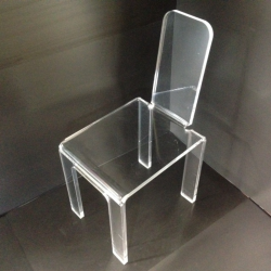 Chaise design transparente en plexiglas (PMMA) – Élégance minimaliste et fonctionnalité moderne