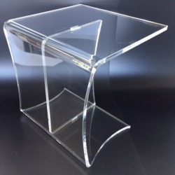 Table de chevet design plexiglas incolore