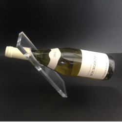 Porte-bouteille suspendu en plexiglas incolore, effet flottant pour vin