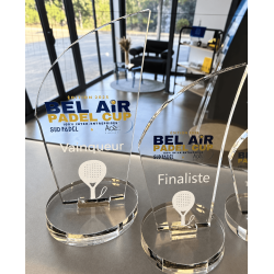 Trophée forme flamme en plexiglas personnalisable